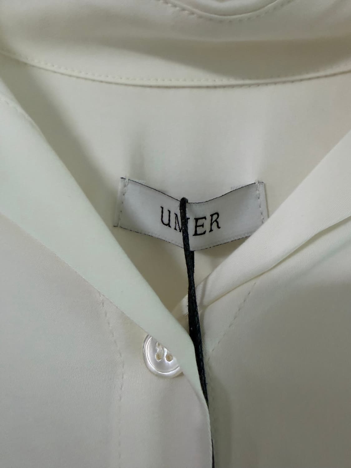 새상품 유메르 포이 블라우스 아이보리 상품이미지4