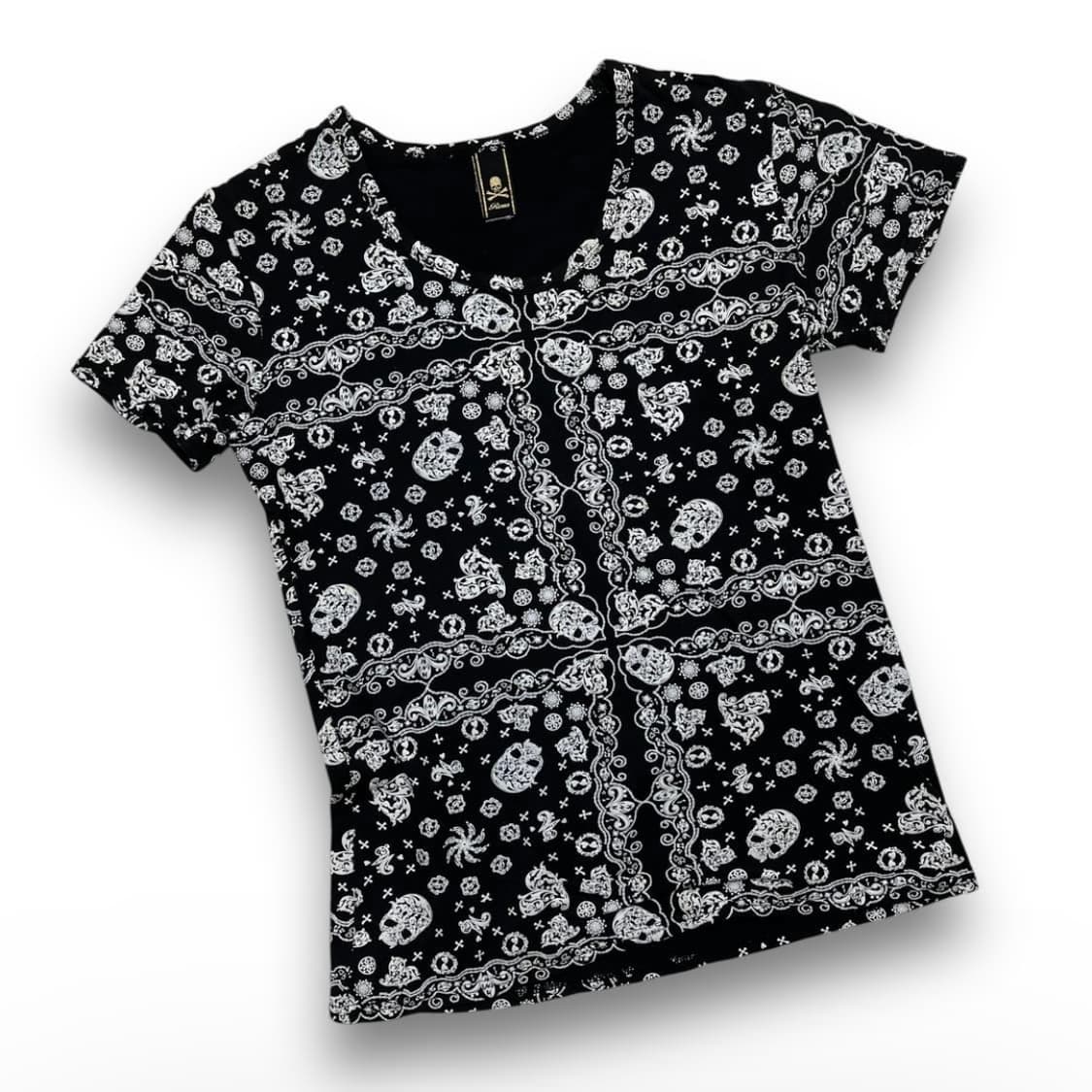 로엔 펑크 페이즐리 스컬 패턴 슬림 티셔츠 상품이미지1