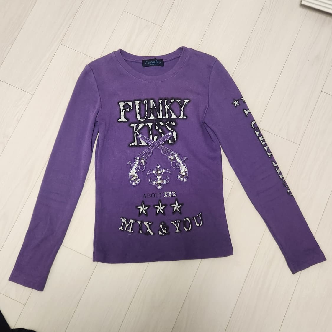 빈티지 PUNKY KISS 롱슬리브 상품이미지1