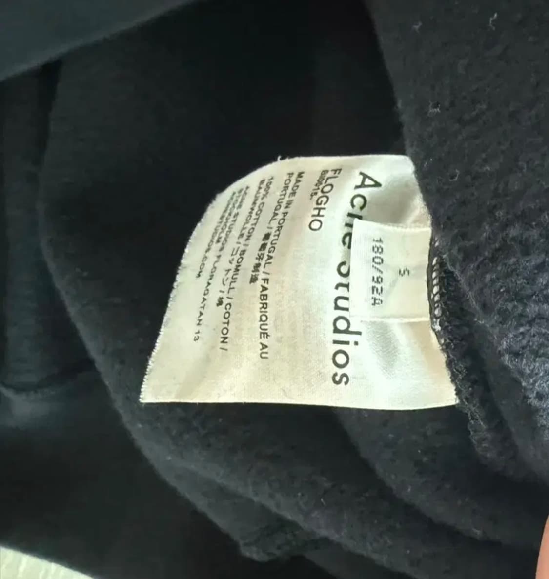 아크네 플로고 맨투맨 블랙 S 상품이미지3