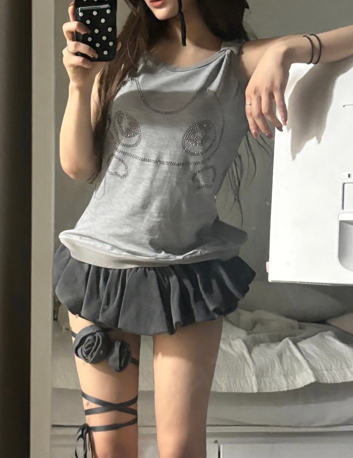 허그유어스킨 허깅 핫픽스 슬리브리스 그레이 상품이미지1