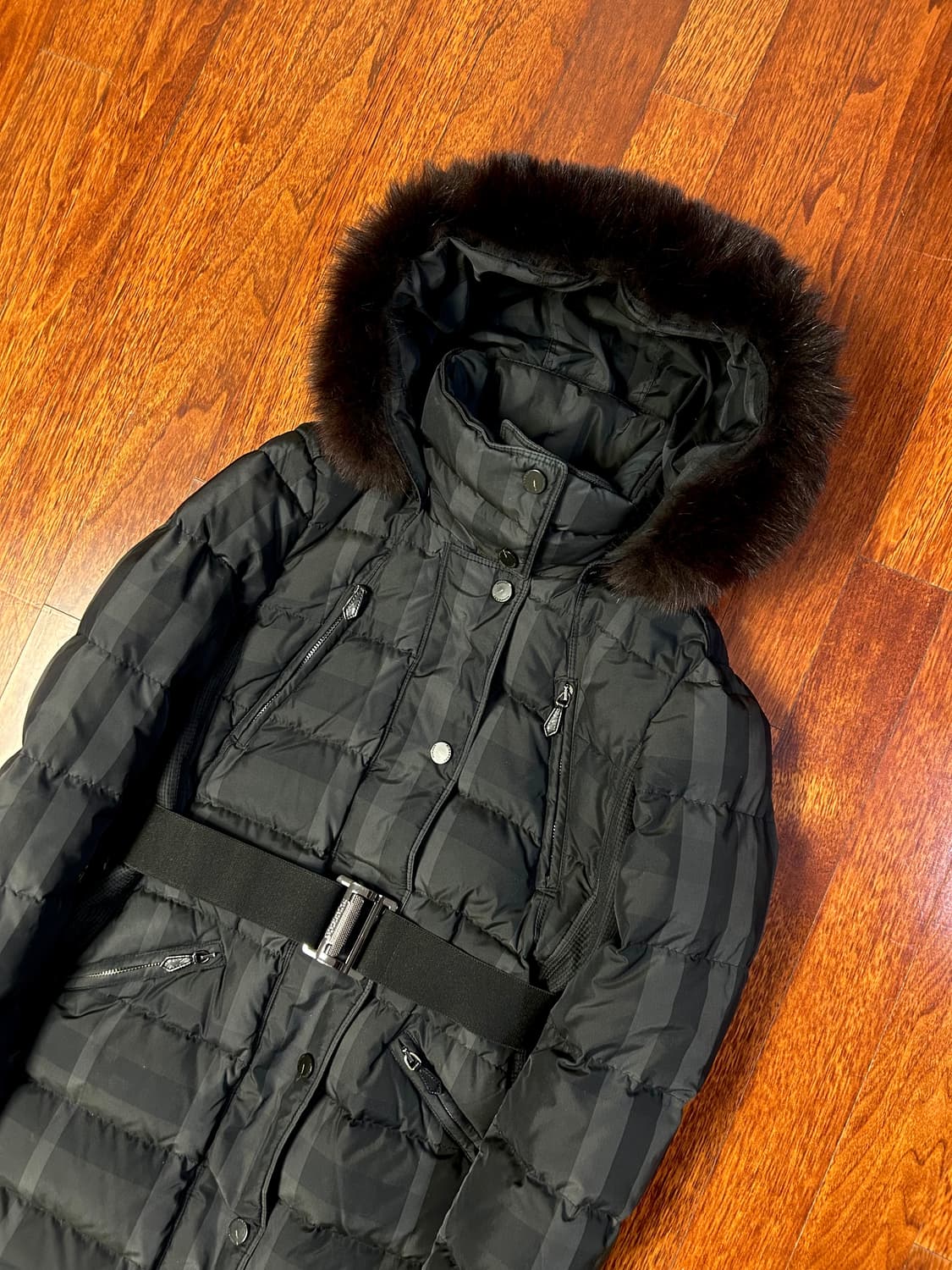 버버리 아비데일 폭스퍼 롱패딩(S/55) 상품이미지5