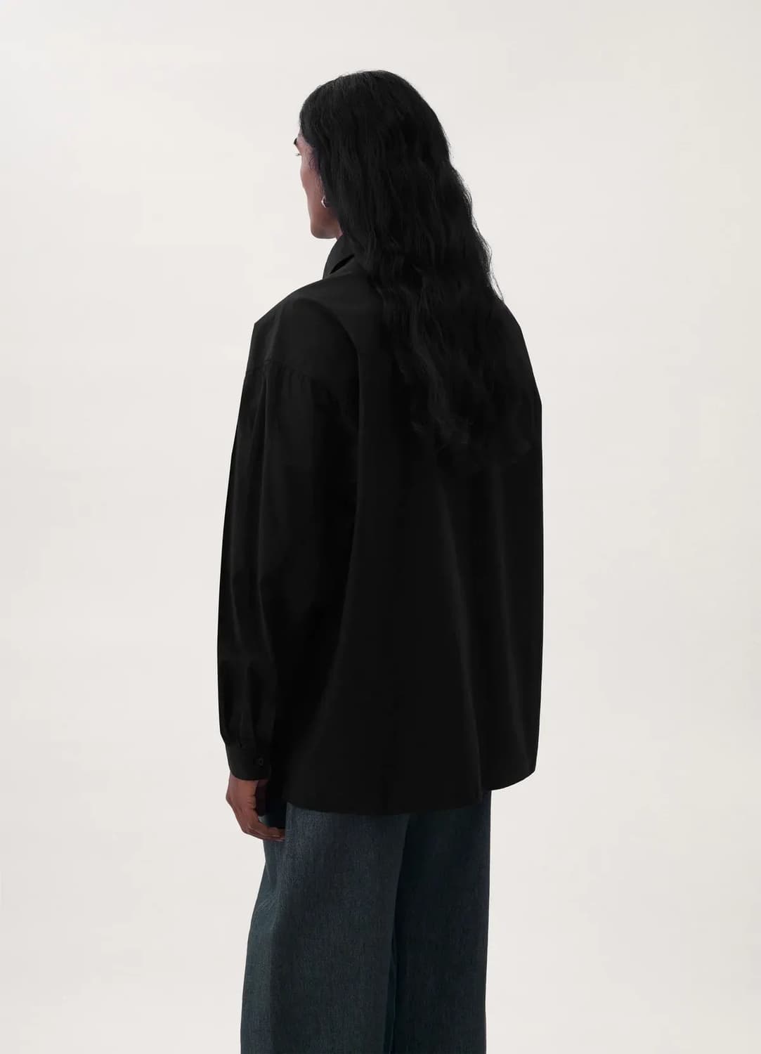 [46] 르메르 스톰플랩 셔츠 블랙 상품이미지4