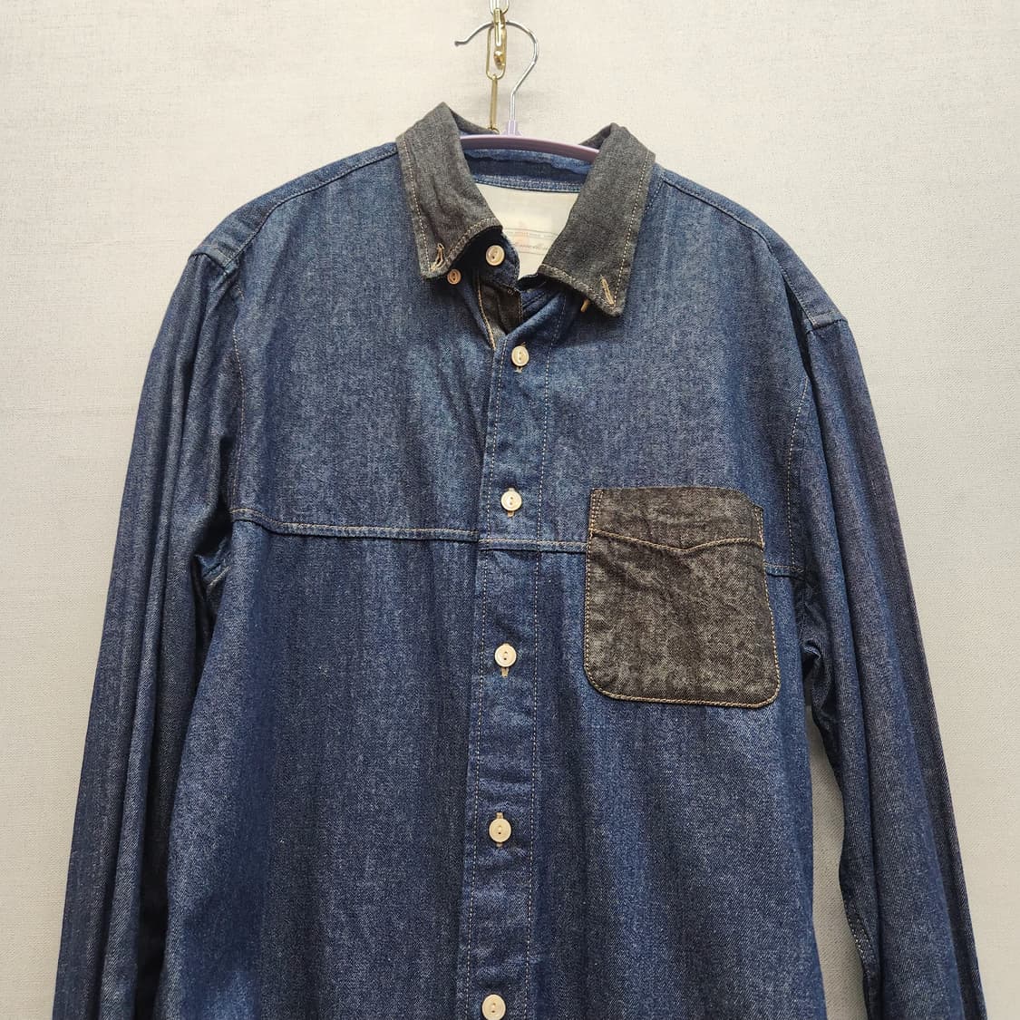 커스텀멜로우 원포켓 배색 데님 셔츠 100(M) 남여공용 상품이미지2