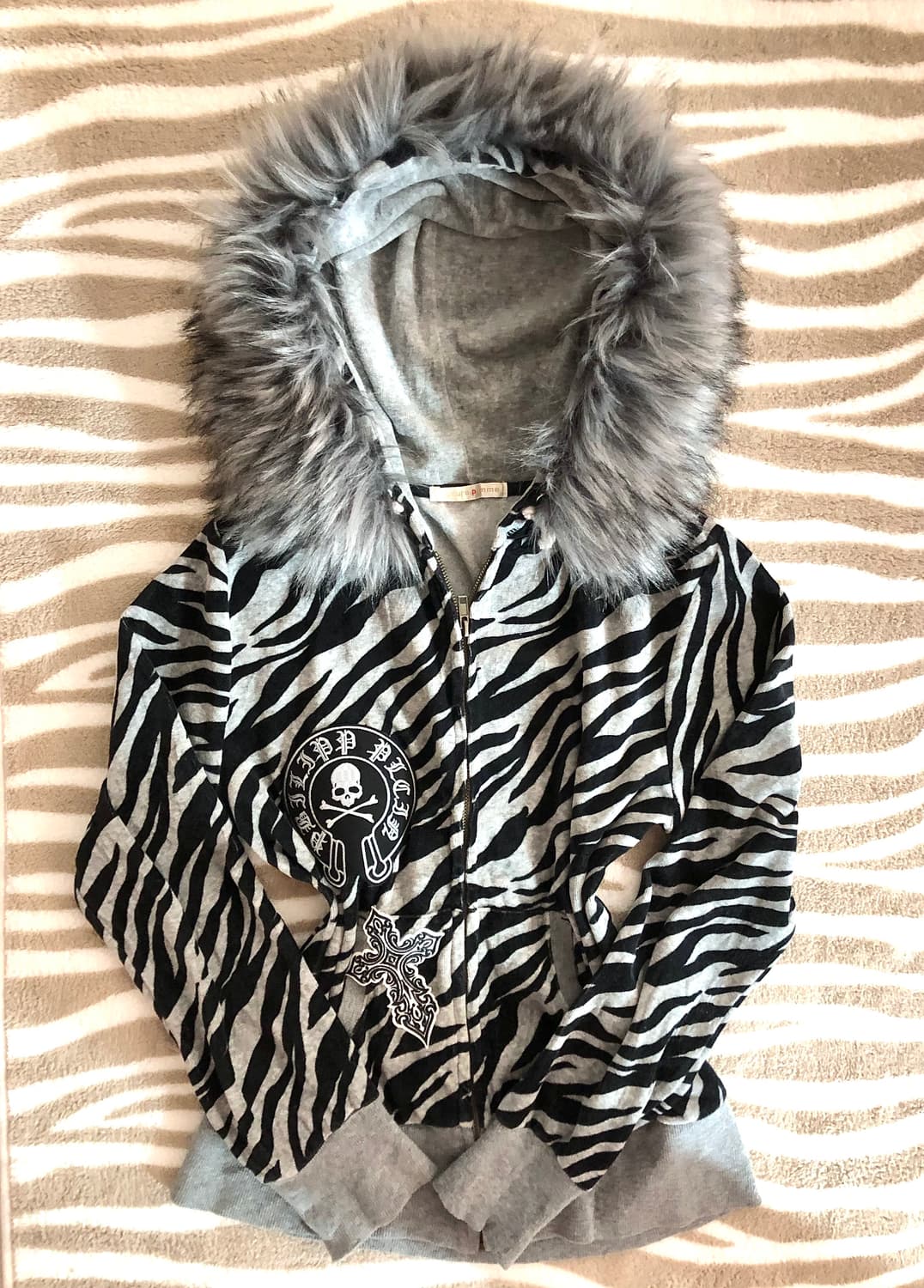 오네갸루 지브라 그레이 퍼 후드집업 갸루 00s 핀터 히메 니혼진 로걀 상품이미지1