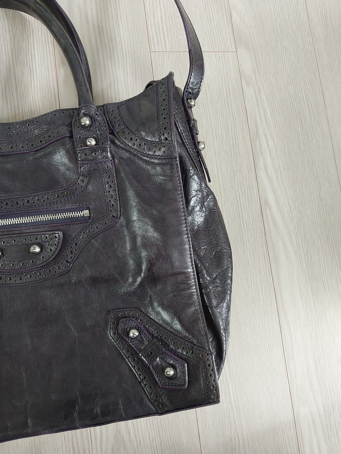 정품 발렌시아가 시티백 모터백 (착샷O) 상품이미지3