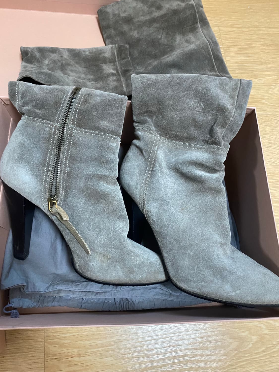 미우미우 정품 회색 스웨이드 부츠 10센치 사이즈 38.5 상품이미지6