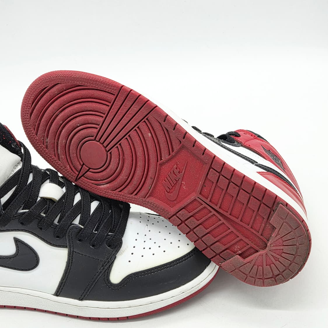 나이키 에어 조던 1 레트로 하이 OG 블랙토 2016 gs (245) 상품이미지3