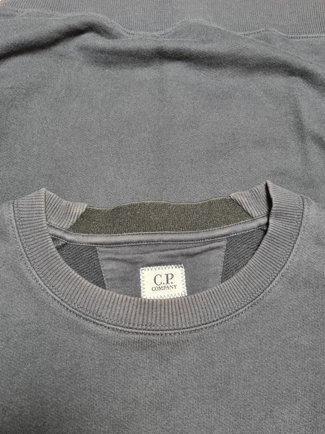 cp컴퍼니 렌즈 맨투맨 상품이미지5