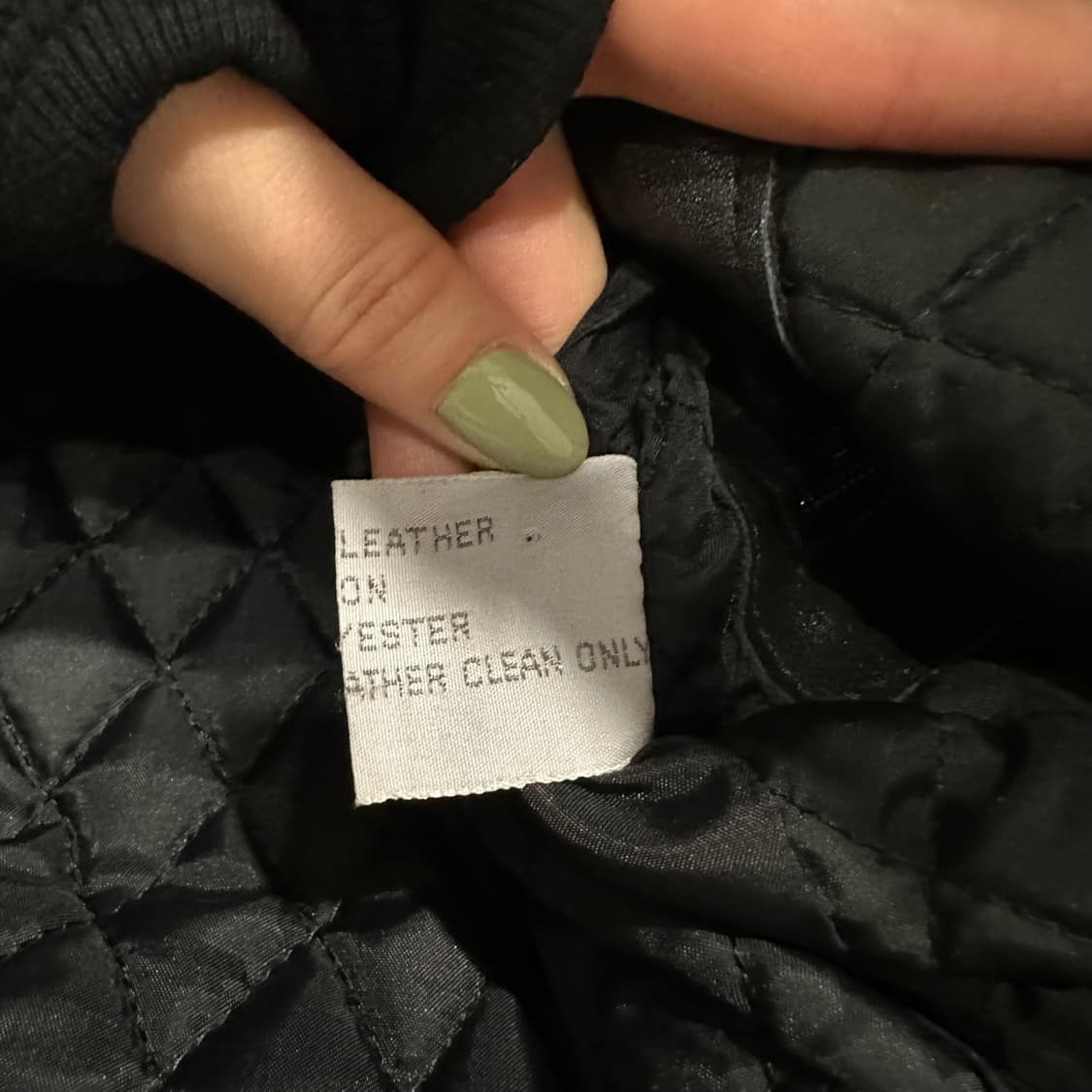 쇼트 가죽 레더 모터사이클 자켓 레드 파이핑 하이넥 멀티포켓 디테일 블랙 상품이미지8