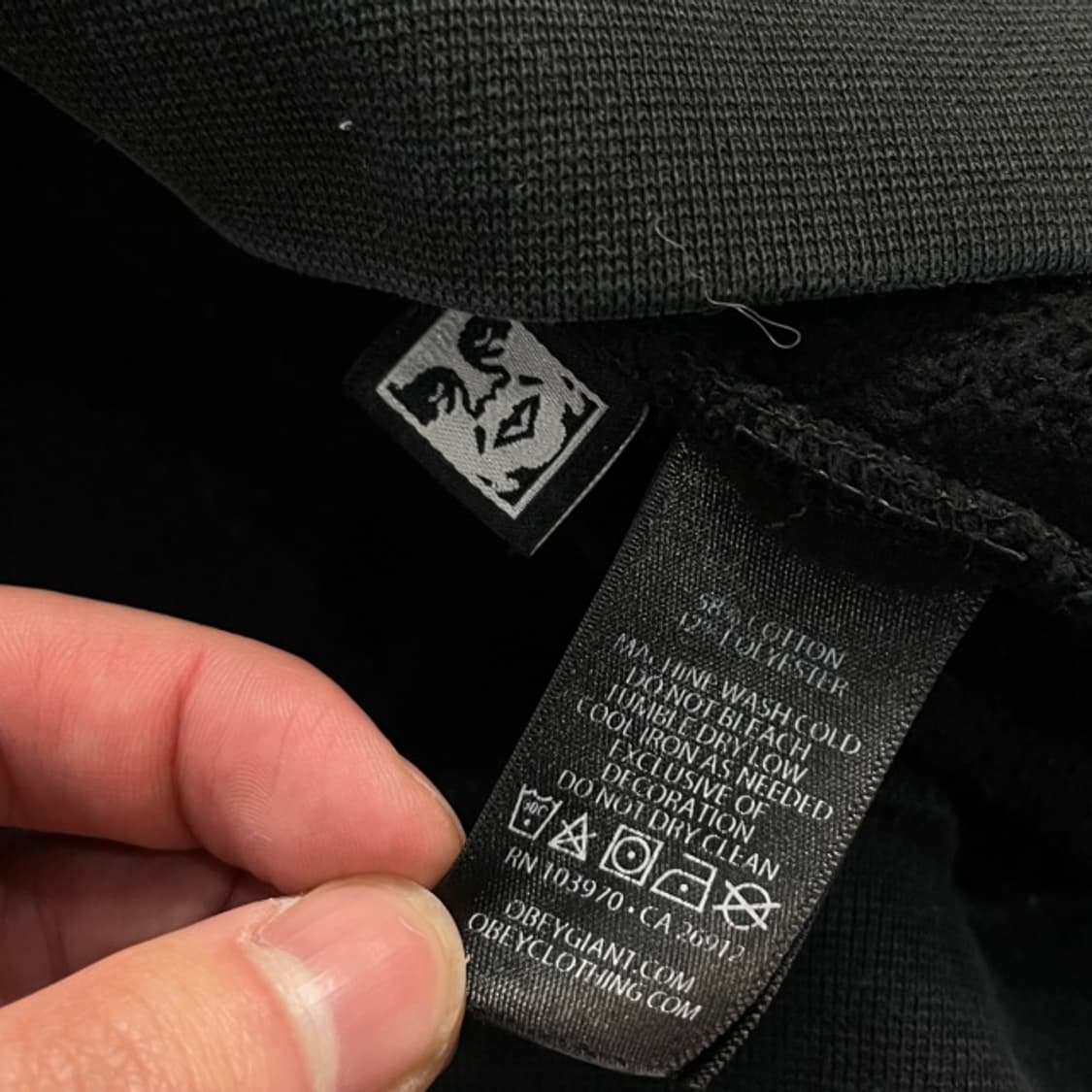 105 오베이 빅로고 후드티 상품이미지4