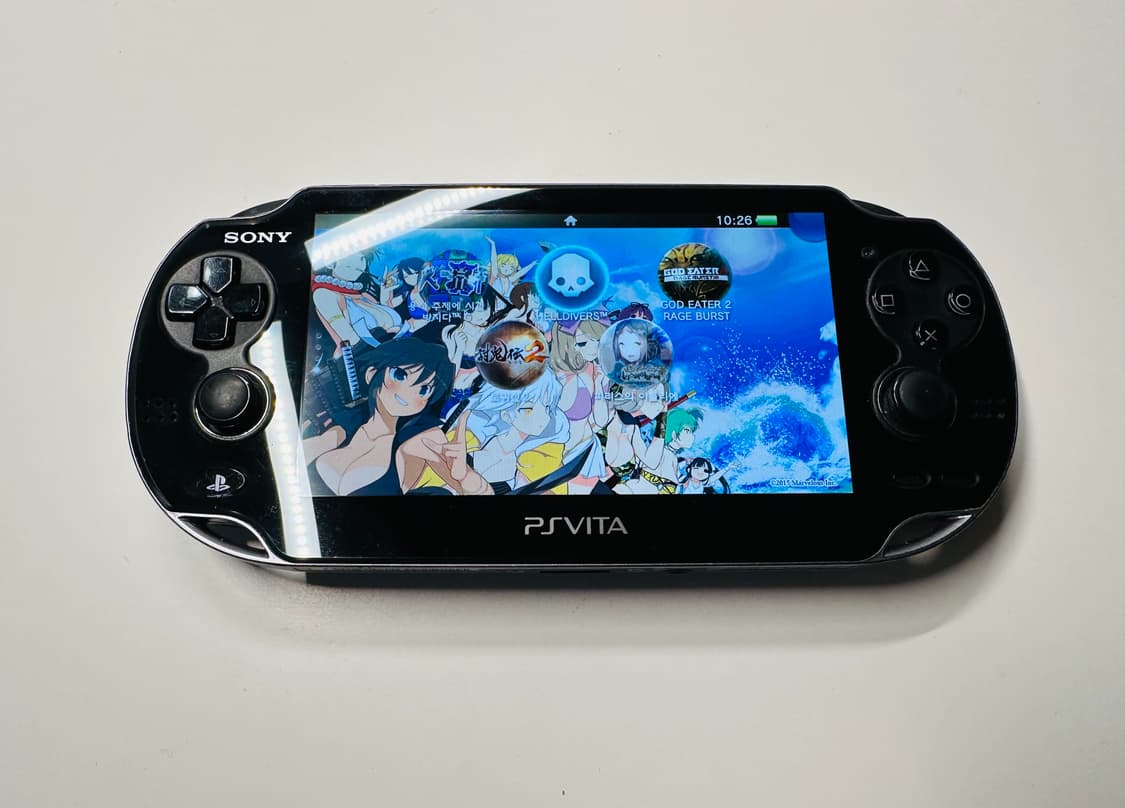 소니 PS Vita 1세대 OLED 피아노블랙 한글 정발판 + 구성품  상품이미지8