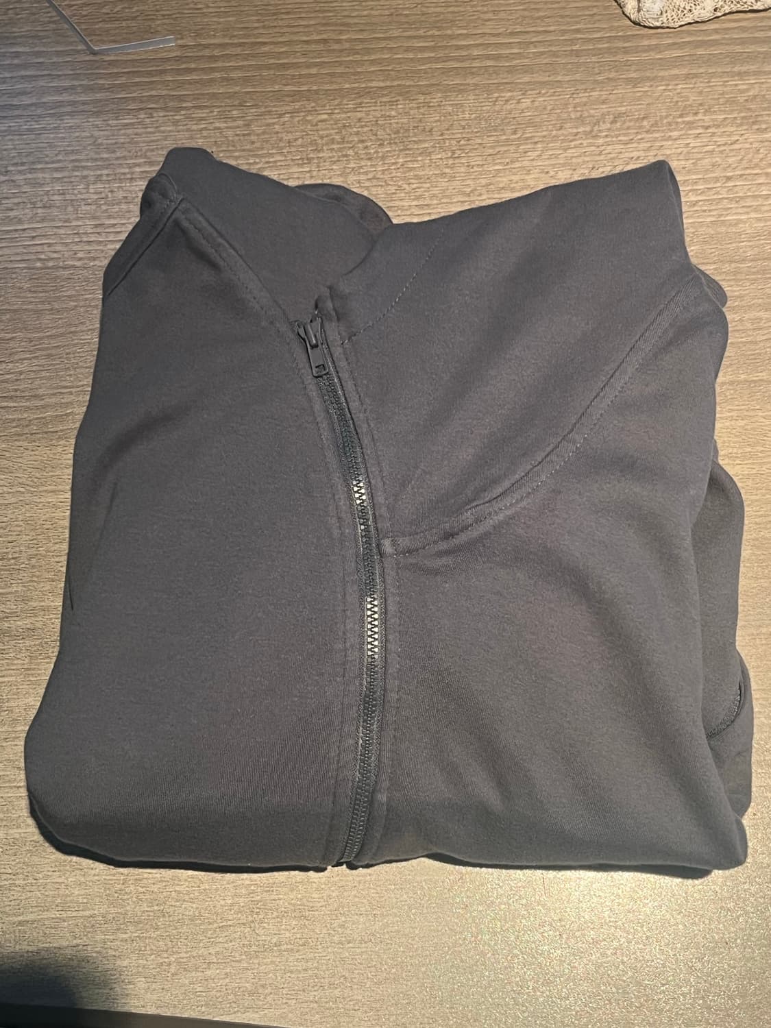 25fw 누마레 ee 커브드 후드집업 차콜 상품이미지2