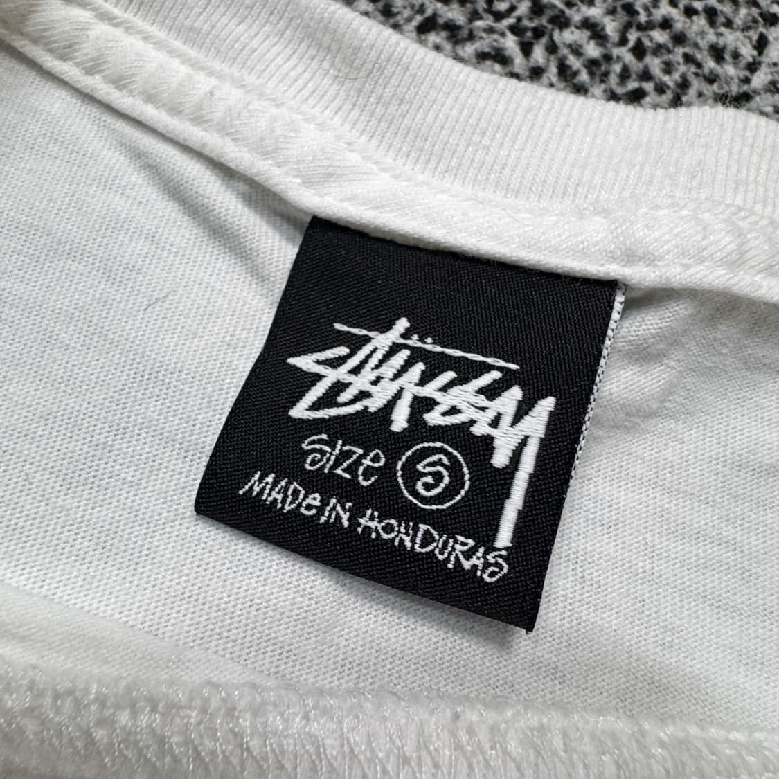 Name : 스투시 월드투어 시그니처로고 화이트 반팔티 :) 상품이미지5