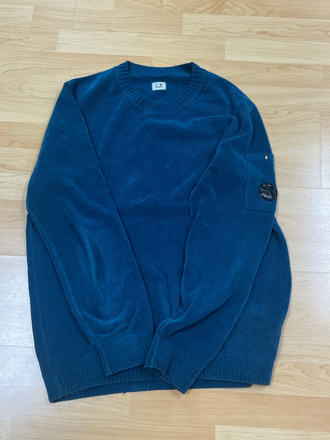 C.P. 컴퍼니 셔닐 코튼 크루넥 니트 잉크 블루(XL) - 24SS 상품이미지1