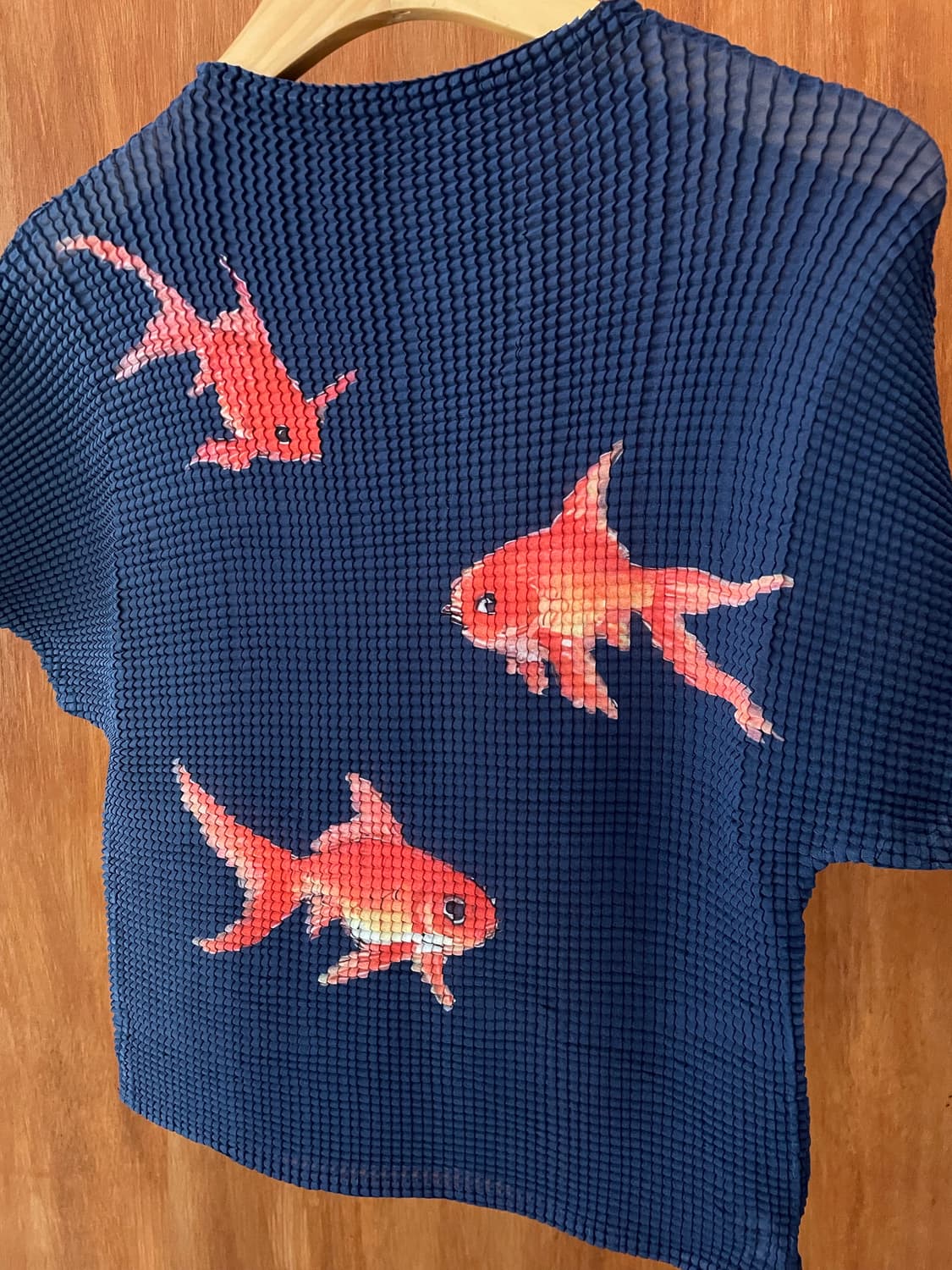 Orange fish friends pleats top 상품이미지5