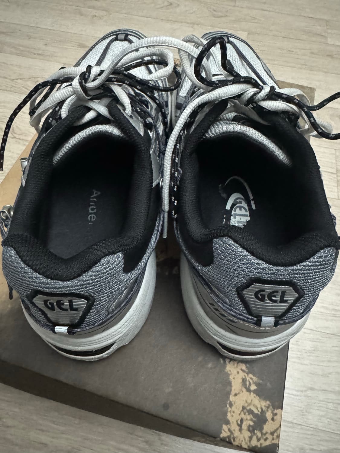 아식스X앤더슨벨 젤 1090 글레이셔 그레이 실버 상품이미지5