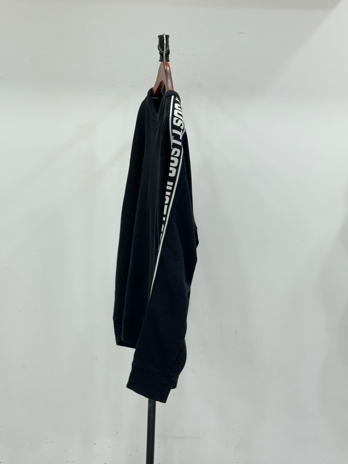 저스트 까발리 남성 맨투맨 상품이미지3