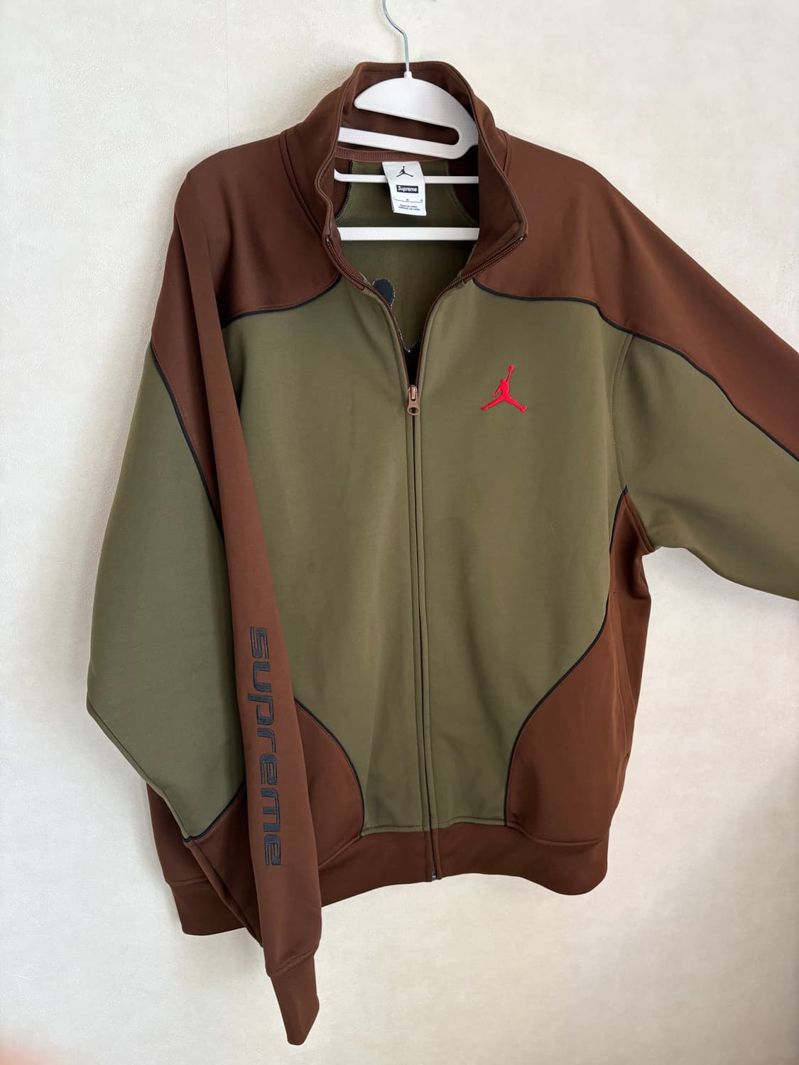 조던 슈프림 트리콧 트랙자켓 올리브 상품이미지1