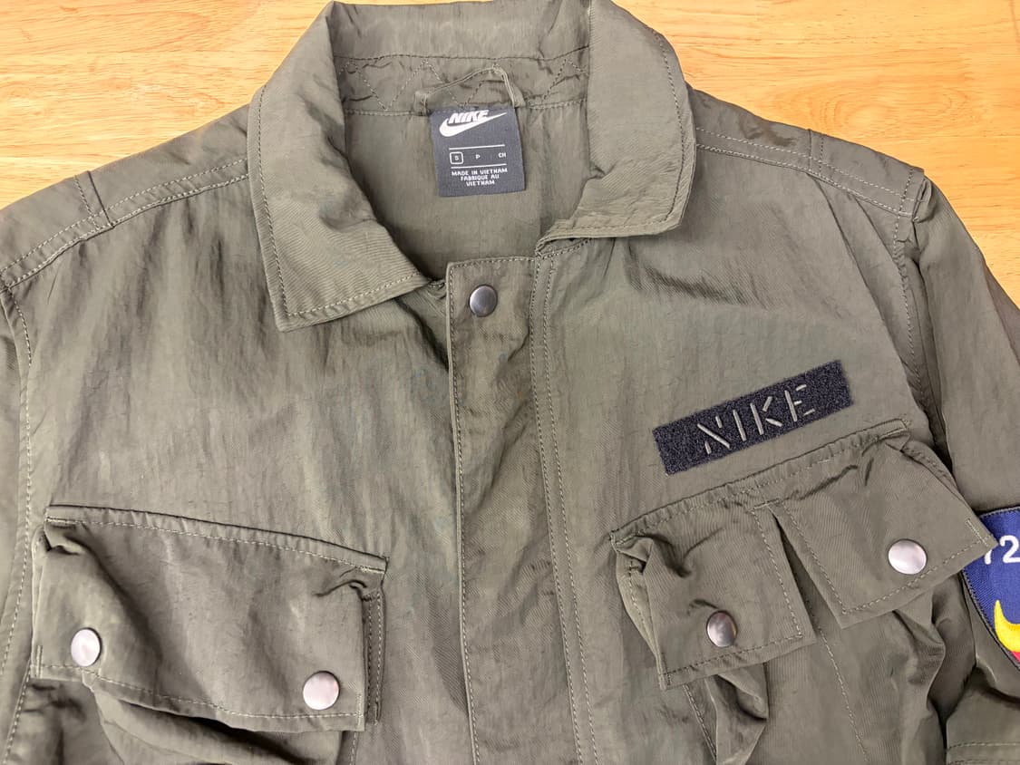 [S] 나이키 밀리터리 스타일 자켓 카키 상품이미지2