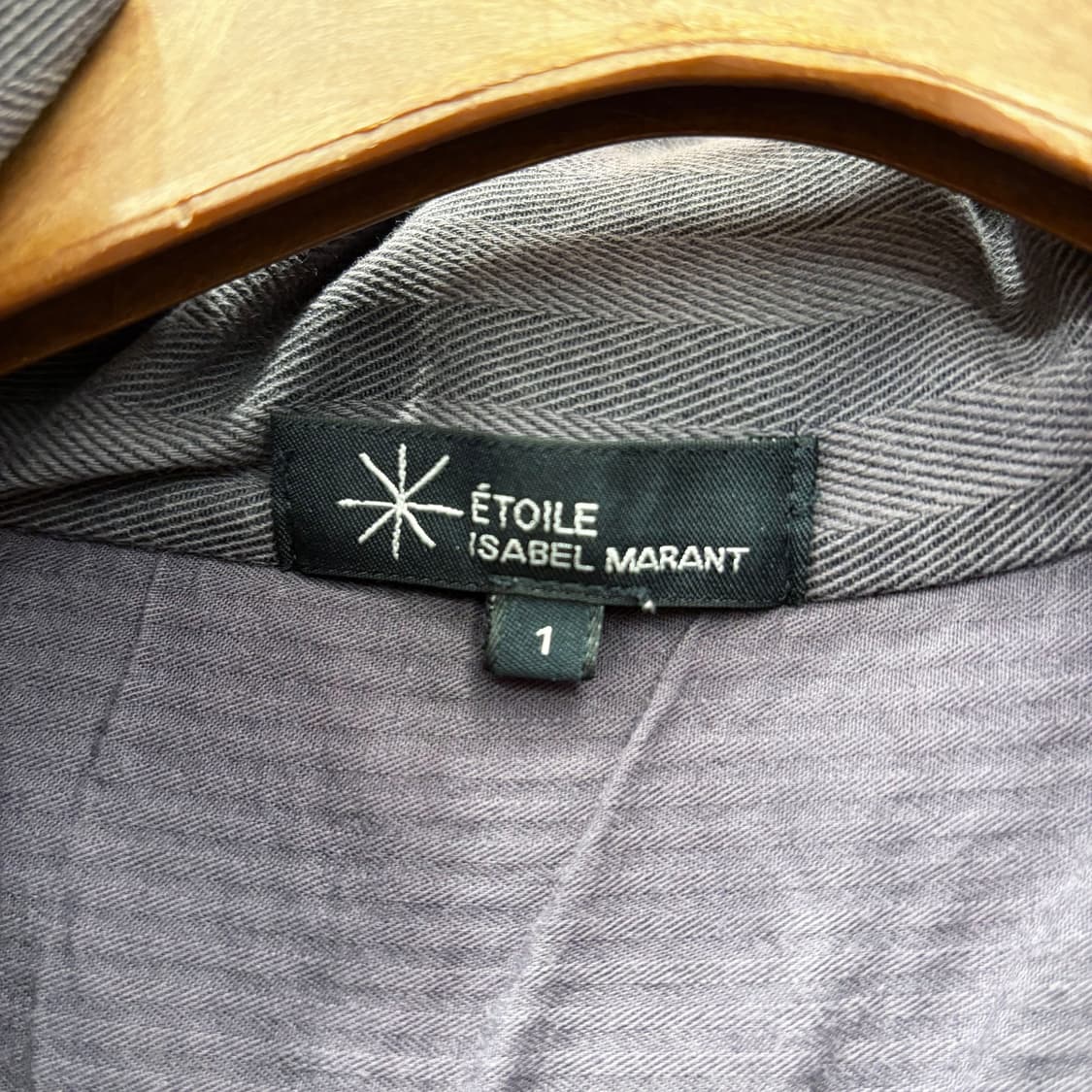  이자벨마랑 에뚜왈 하이넥 자켓 더블 포켓 스트라이프 패턴 디테일 그레이 상품이미지7