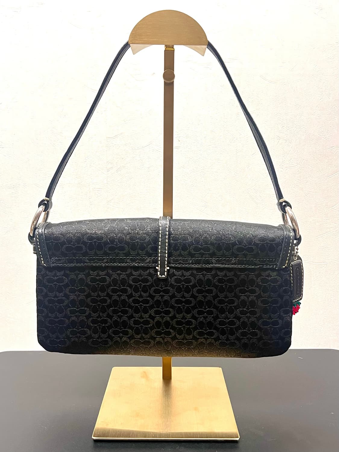 90s coach 시그니처 블랙 쉬머 캔버스 실버 하드웨어 숄더백 상품이미지4