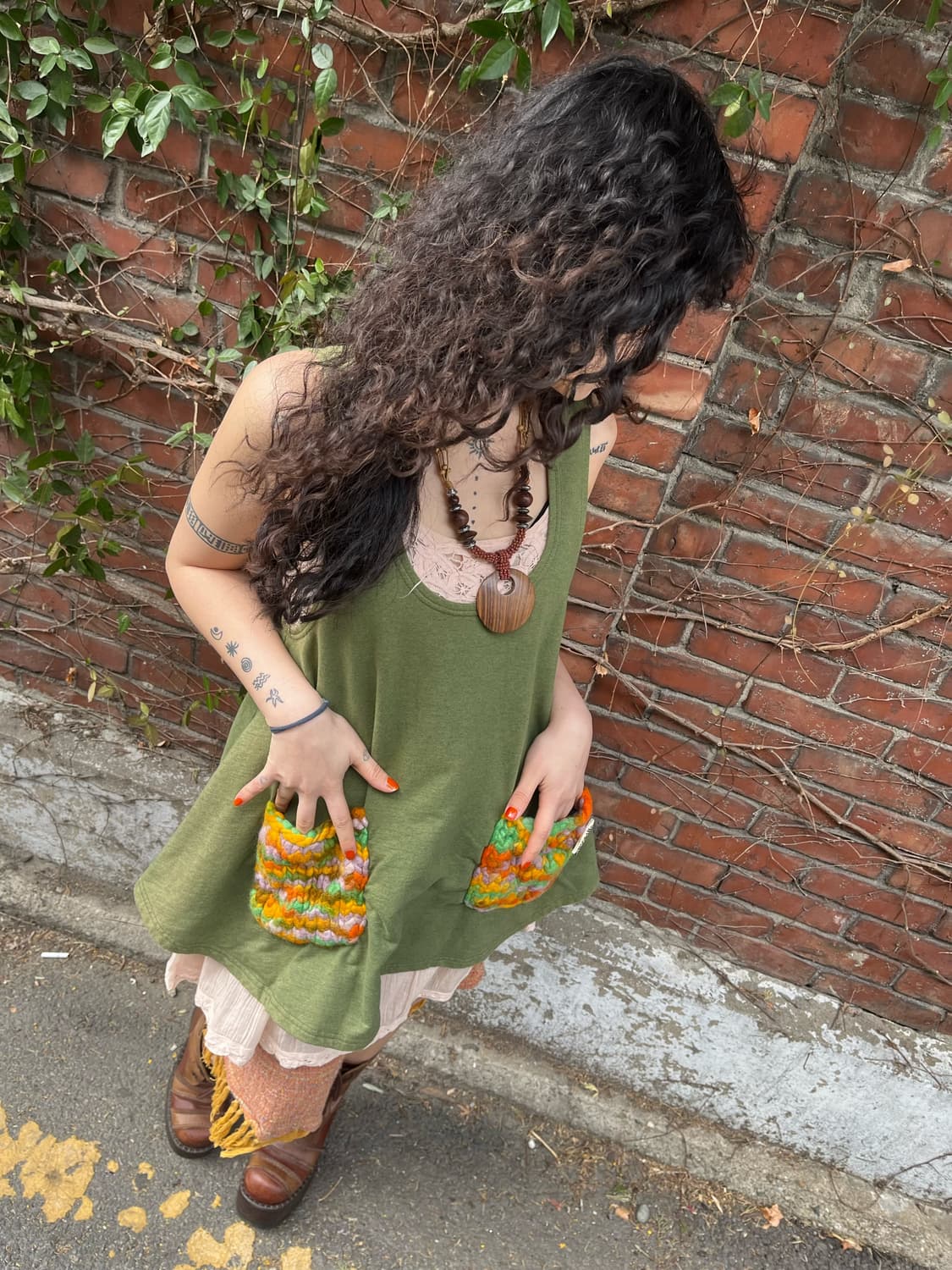 완두콩 그린 히피 뜨개질 주머니 미디 원피스 상품이미지3