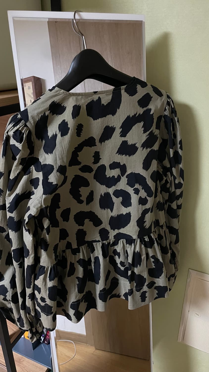 히비스커스블룸  Julie Puff Long Sleeve Blouse  상품이미지5