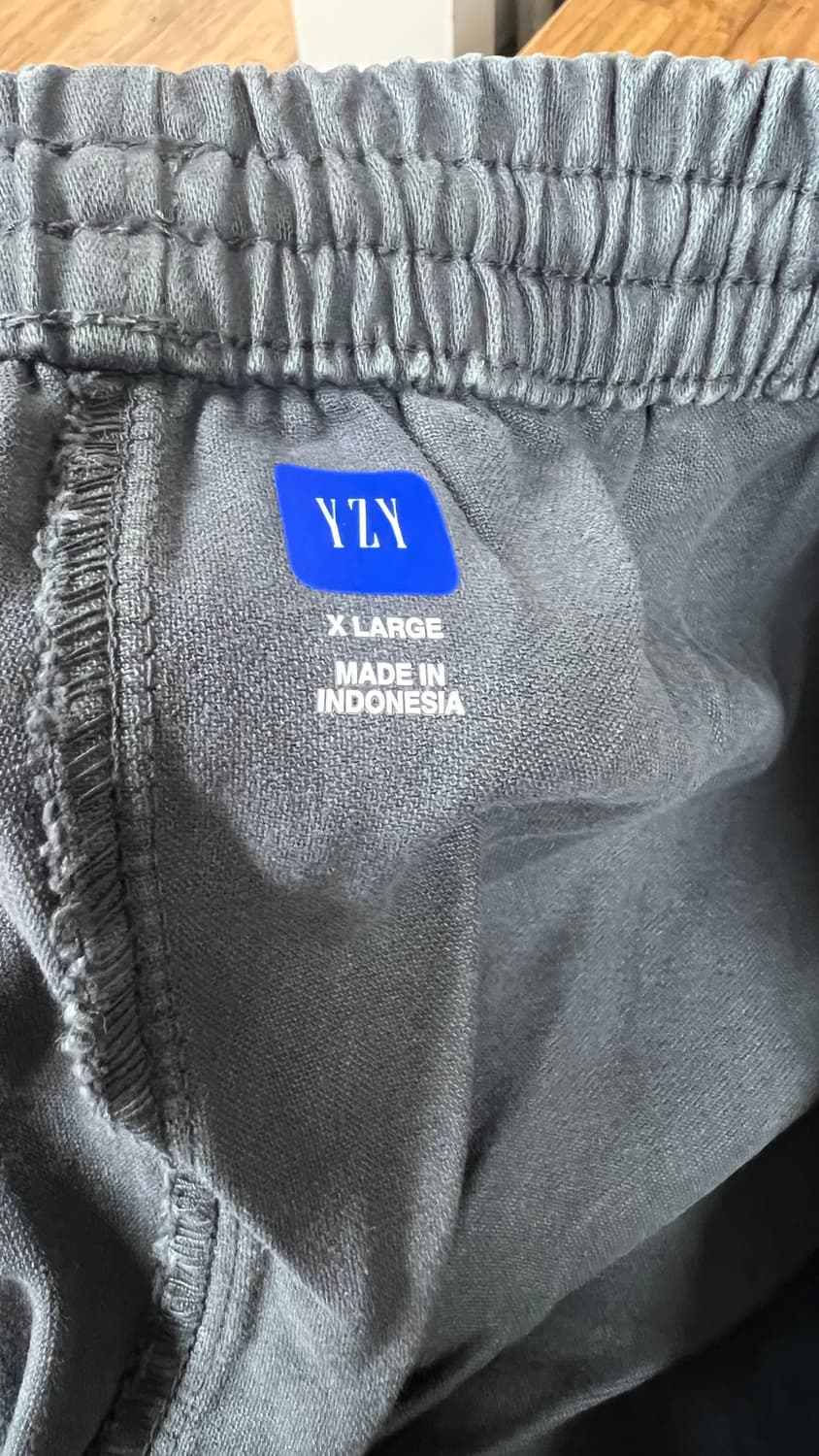 (새상품)이지갭 사틴카고 다크그레이 XL 상품이미지4