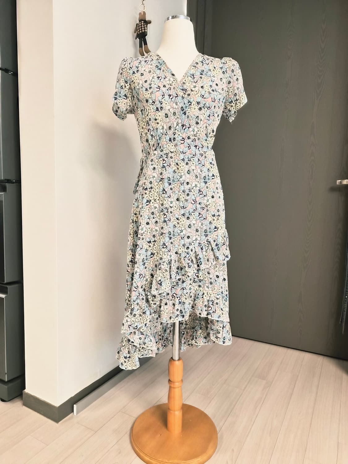 플로럴 랩 원피스 & 로브 상품이미지2