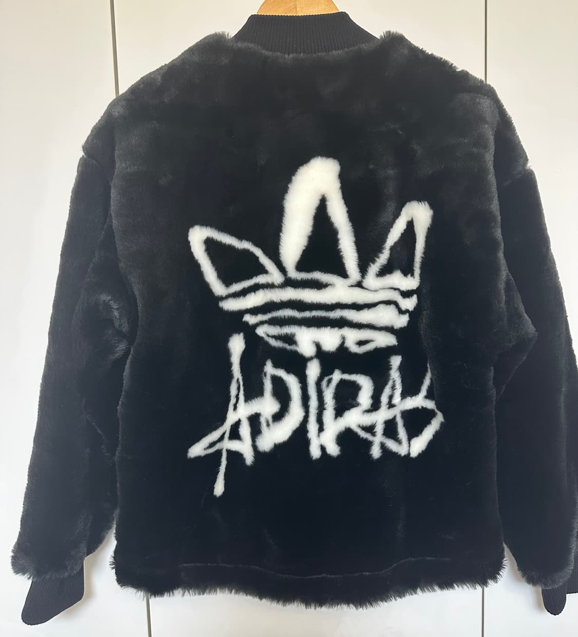 아디다스 블랙 에코퍼 자켓 상품이미지5