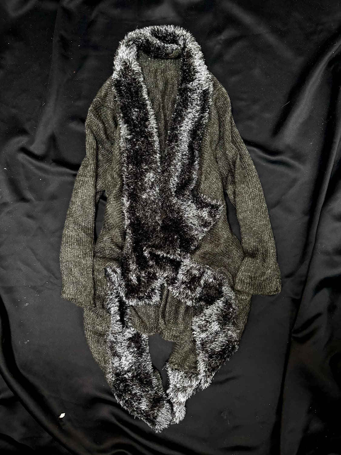 [V-KEI] Fur Detail Unbalanced Cardigan 상품이미지5