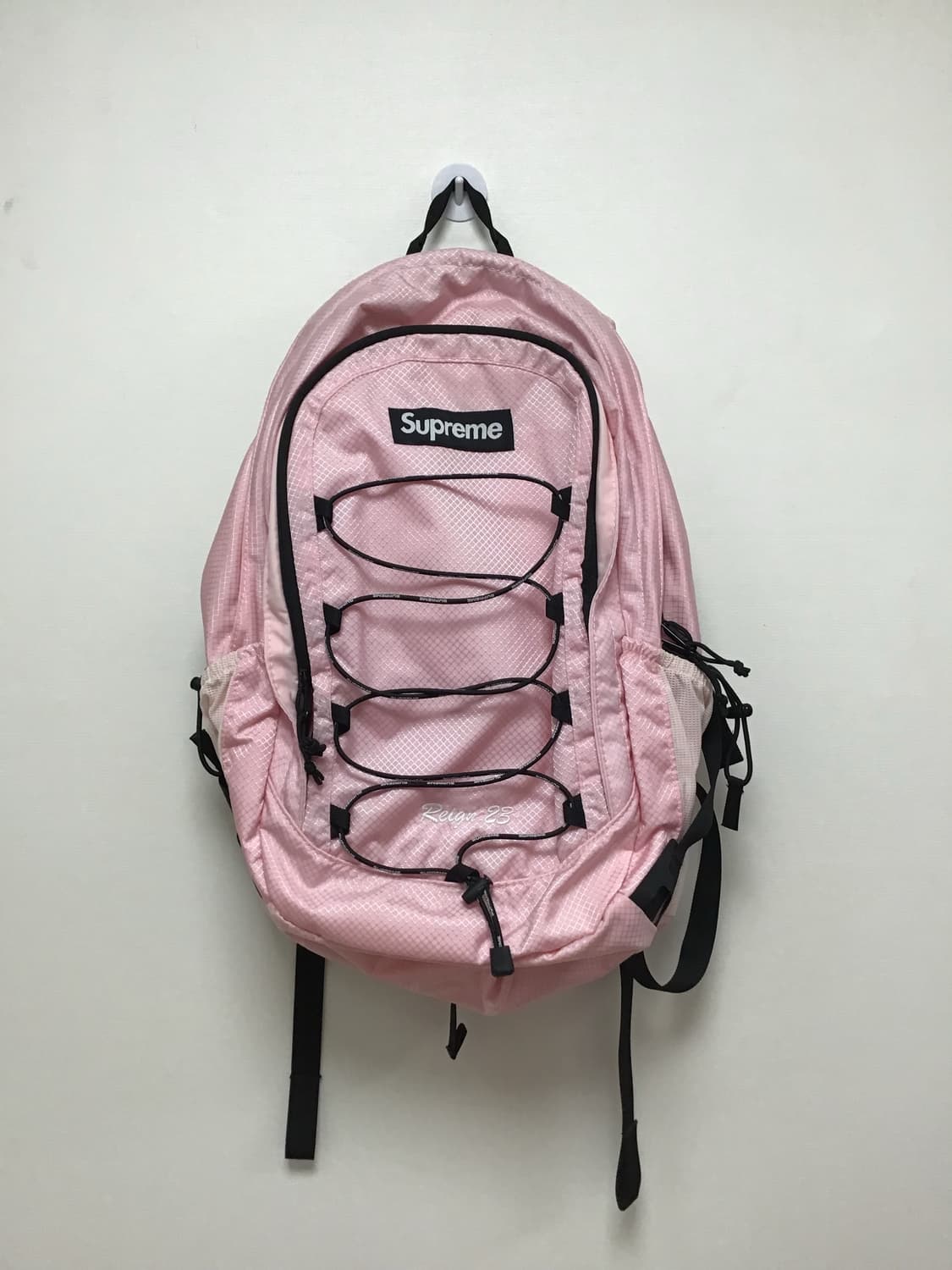 슈프림 22SS 백팩 핑크 상품이미지2