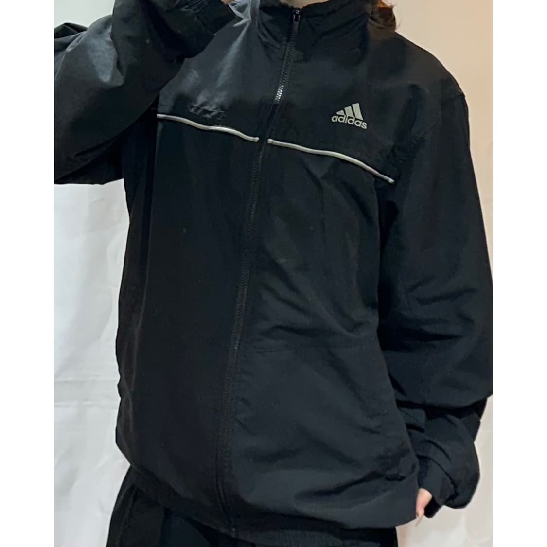 아디다스 삼선로고 블랙 바람막이 상품이미지1