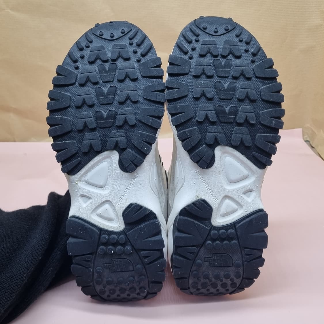 노스페이스 트레킹화 240 상품이미지3