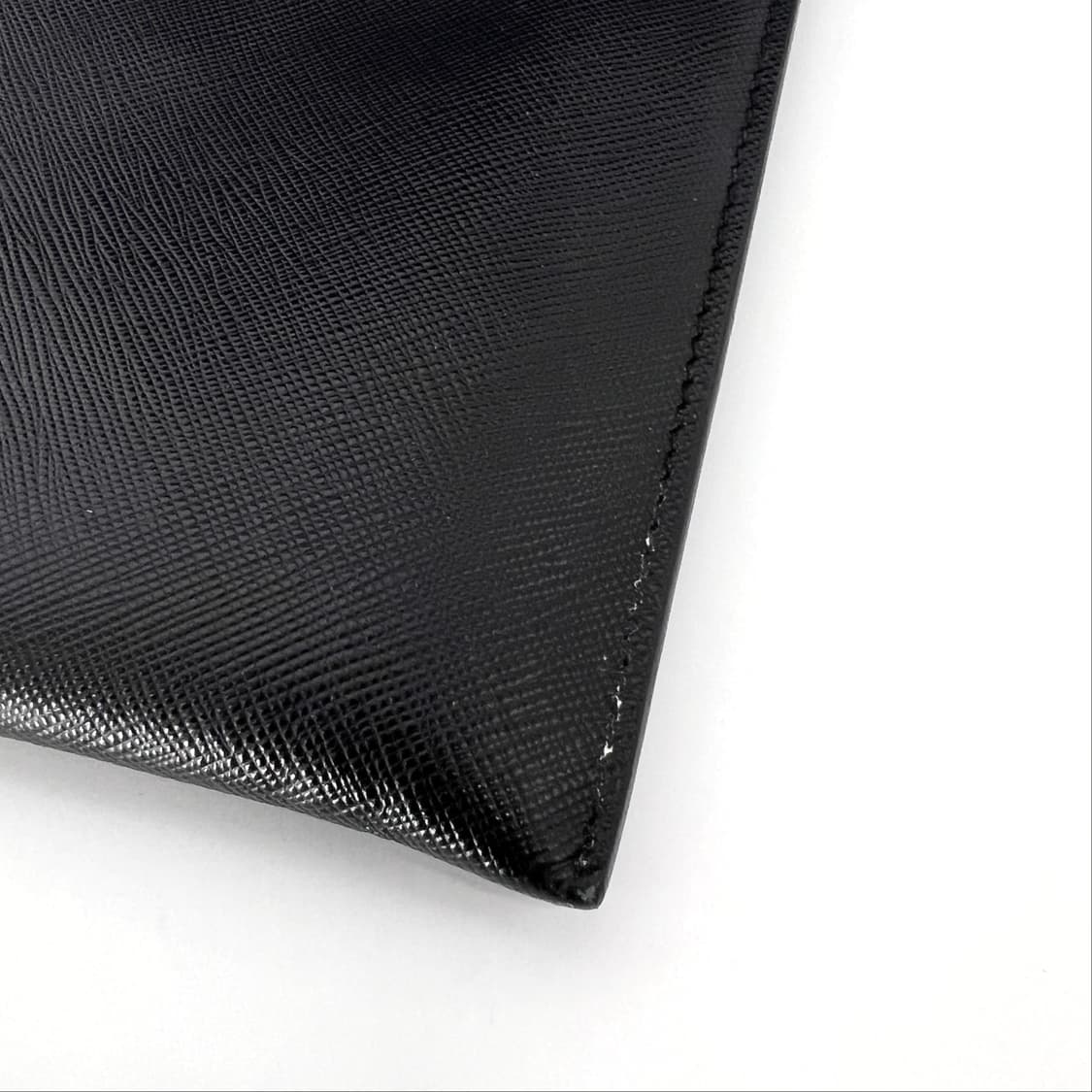 프라다 사피아노 삼각로고 클러치백 블랙 (2NH001) 상품이미지9