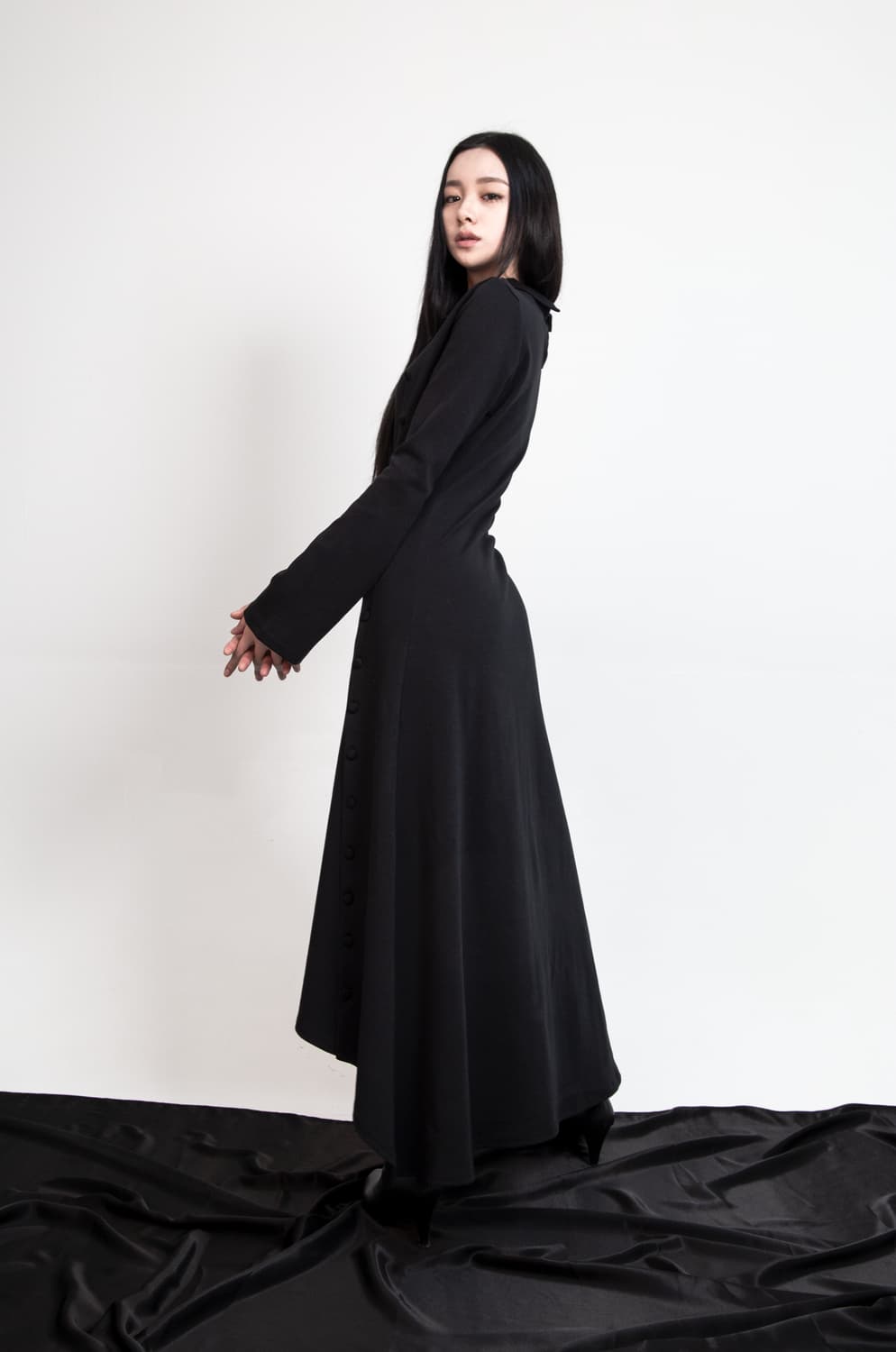 달링유어배드 버튼 맥시드레스 블랙 상품이미지2