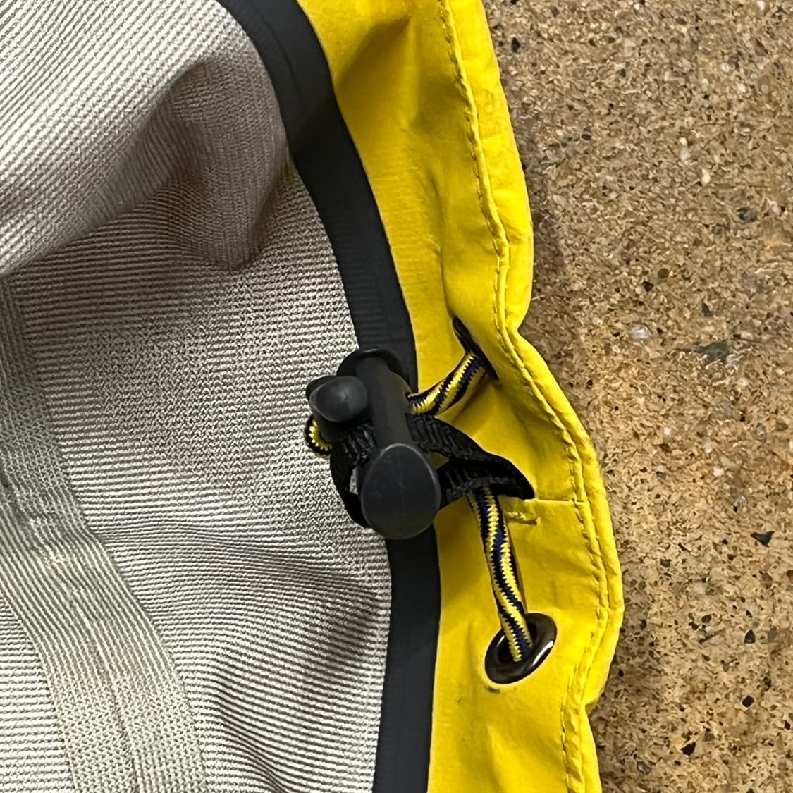 [정품/M] 마운틴하드웨어 노란색 후드 바람막이 자켓 b17 상품이미지6