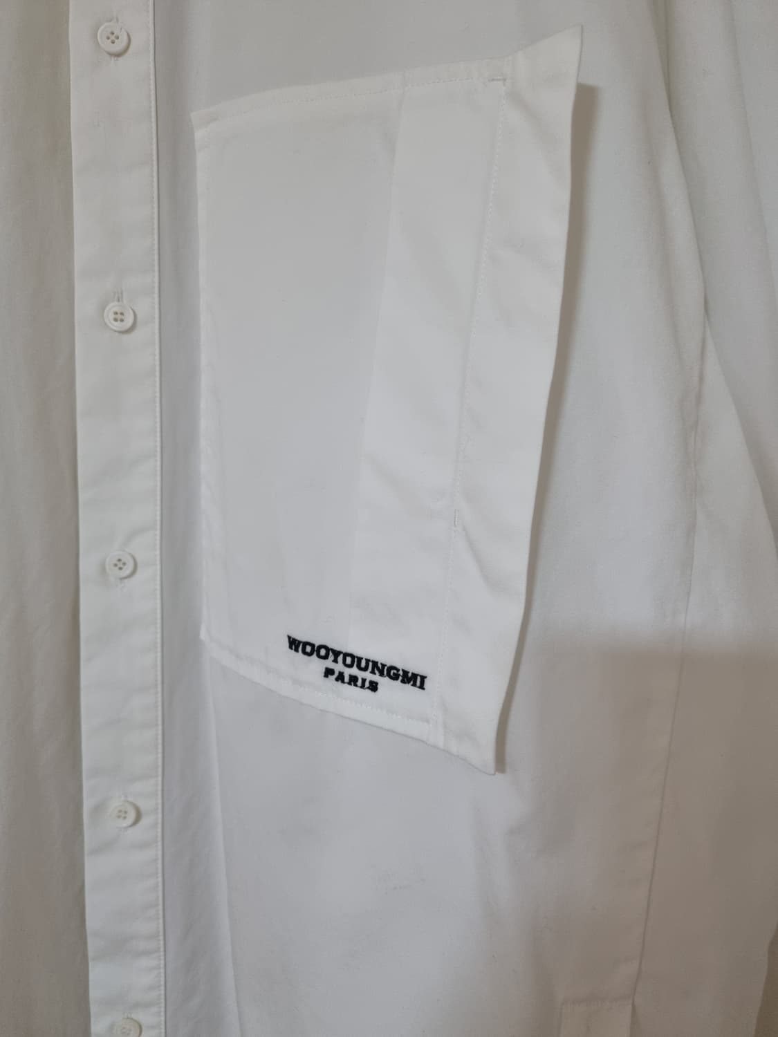 우영미 백로고 셔츠  상품이미지3