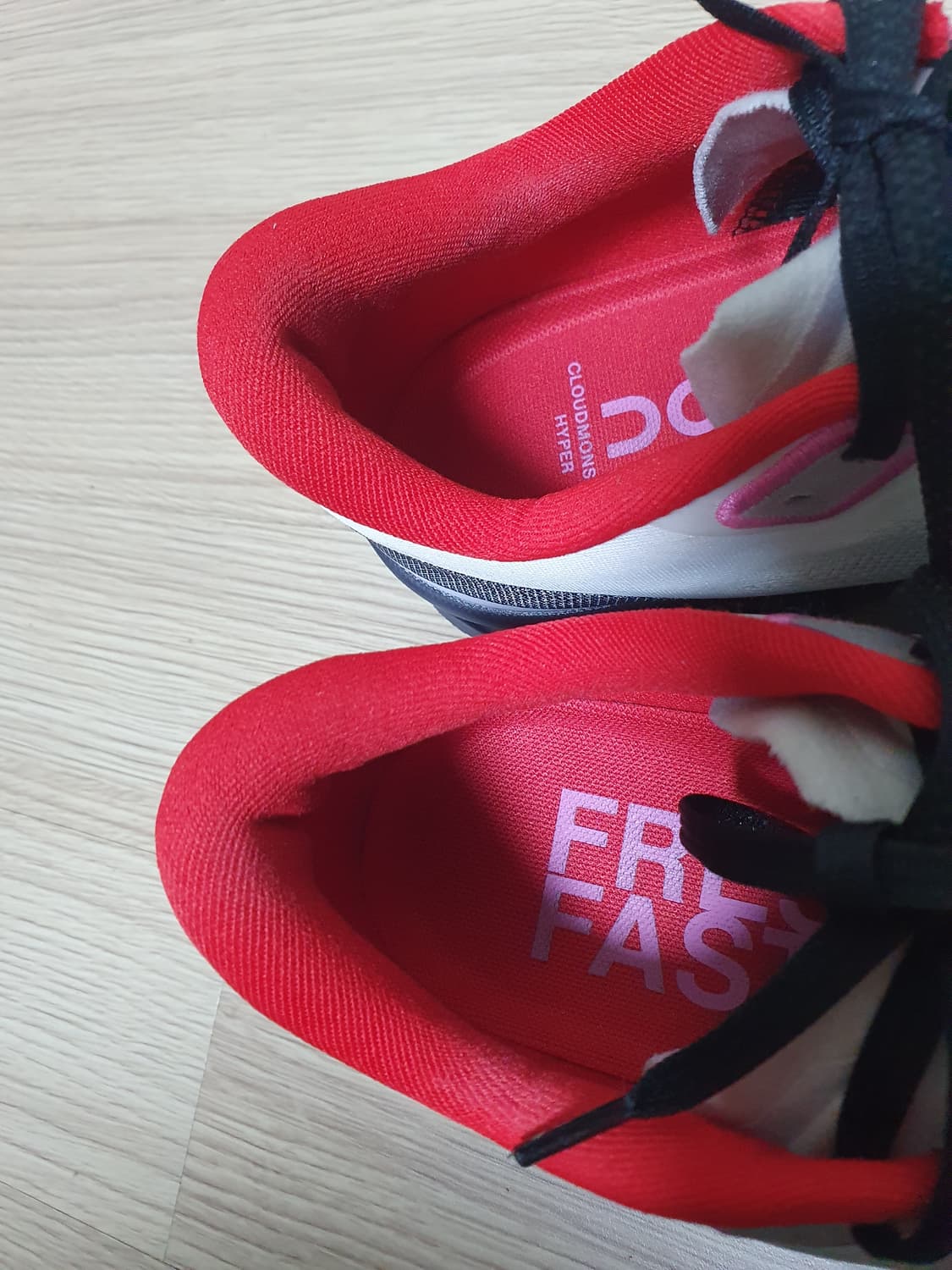 온러닝 클라우드 몬스터 하이퍼 러닝화 250 상품이미지8