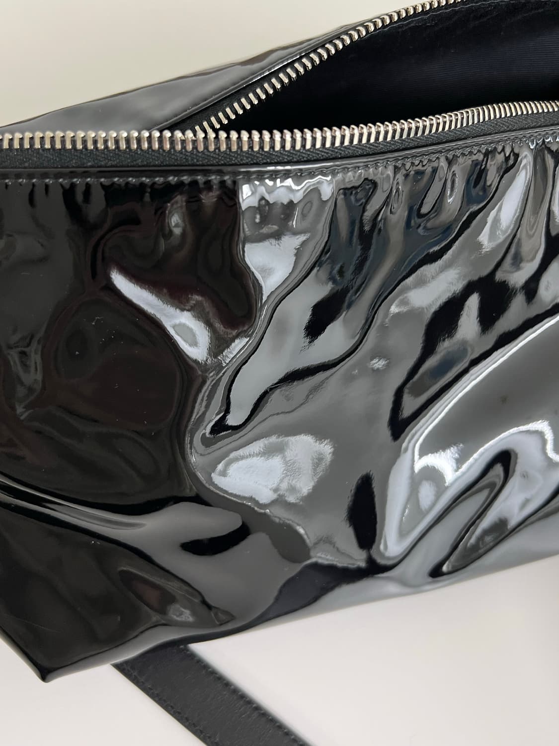 생로랑 로고 프린트 숄더백 바디백 상품이미지8