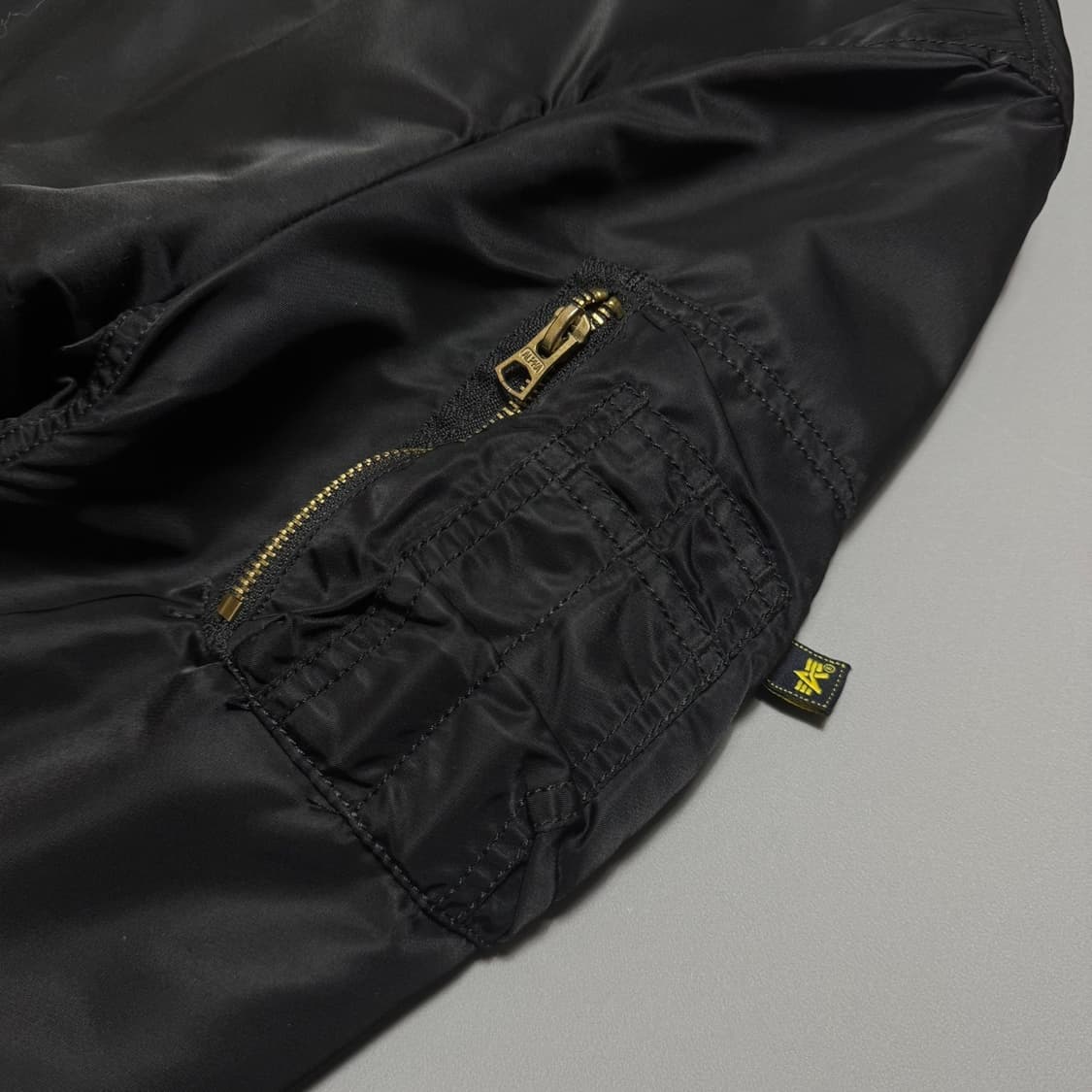 알파인더스트리 블랙컬러 72890 나일론 MA-1 플라이트 자켓 상품이미지6