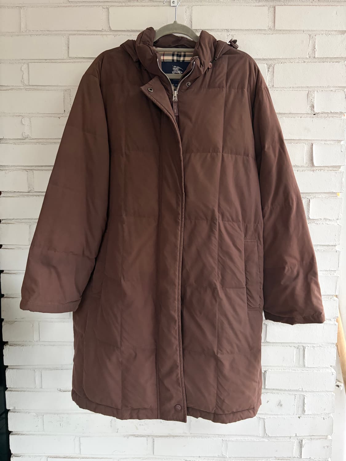 버버리 런던 브라운 덕다운 패딩 상품이미지1