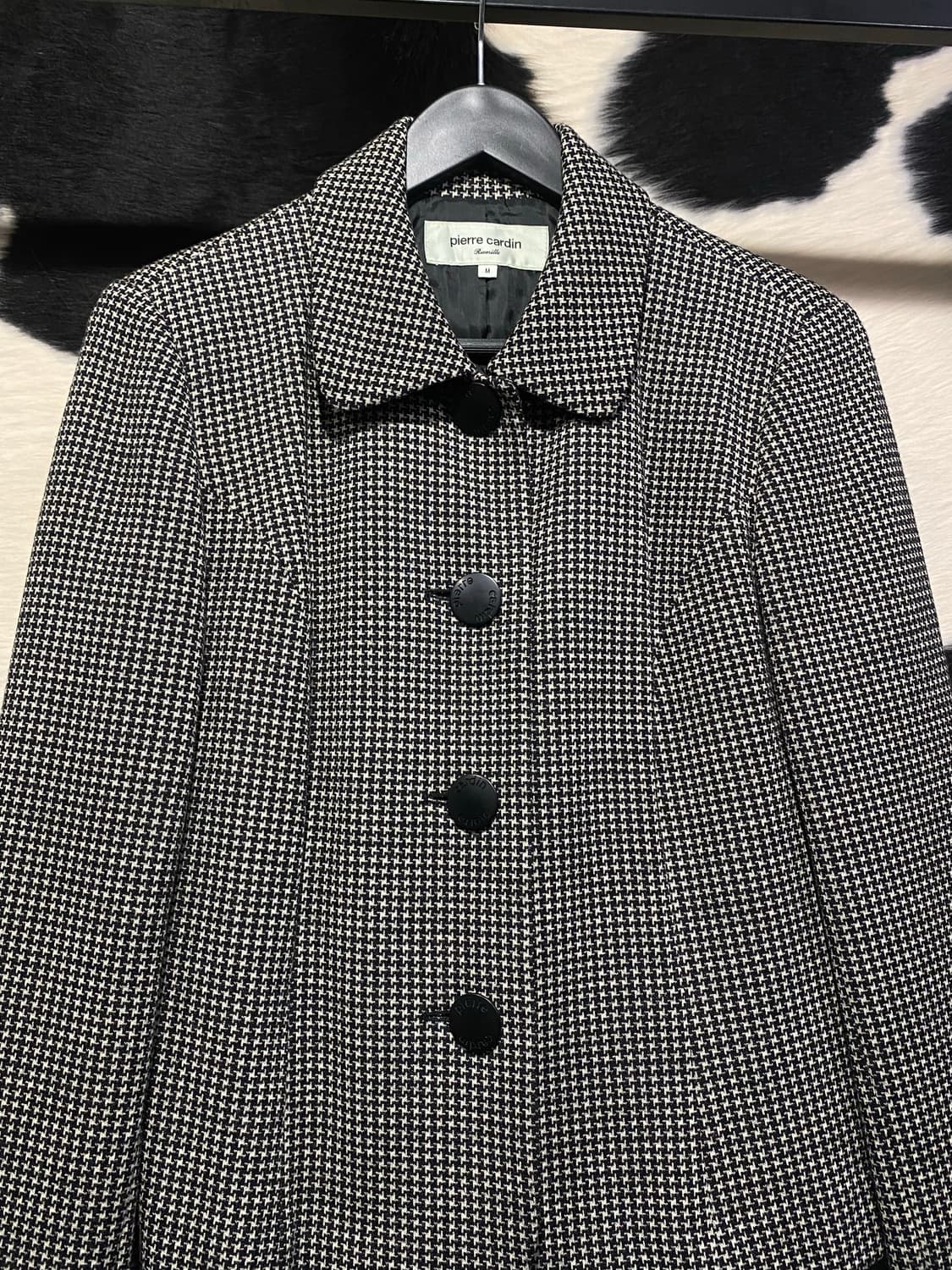 Pierre cardin 문양 버튼 크롭자켓 상품이미지3