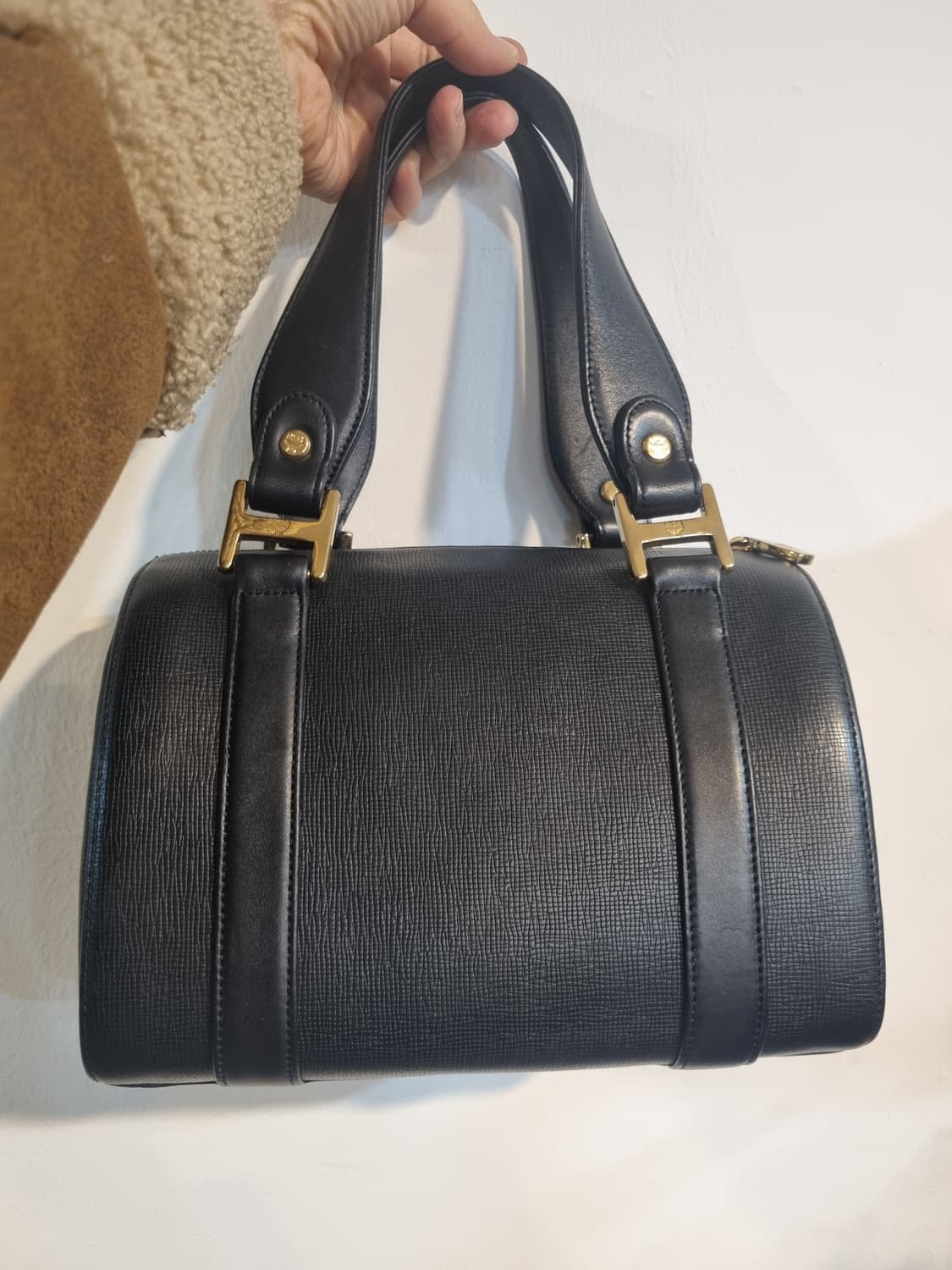 MCM 블랙 배럴 토트백 상품이미지3