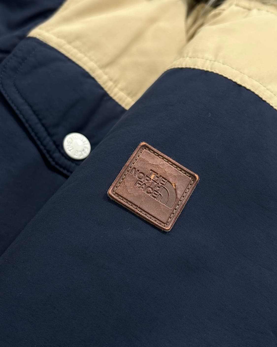 노스페이스 화이트라벨 구스다운 베이지 패딩  상품이미지4