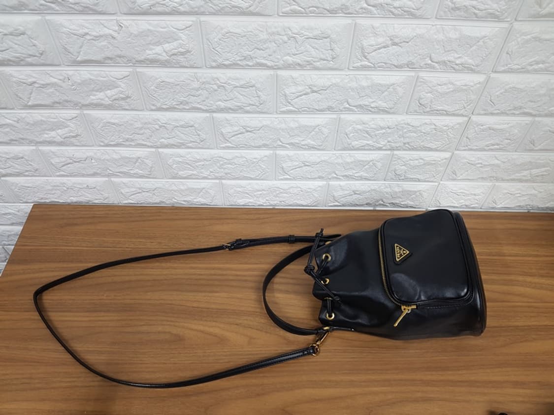 프라다 버킷백 (정품 가죽. 토트백&크로스백)  상품이미지6