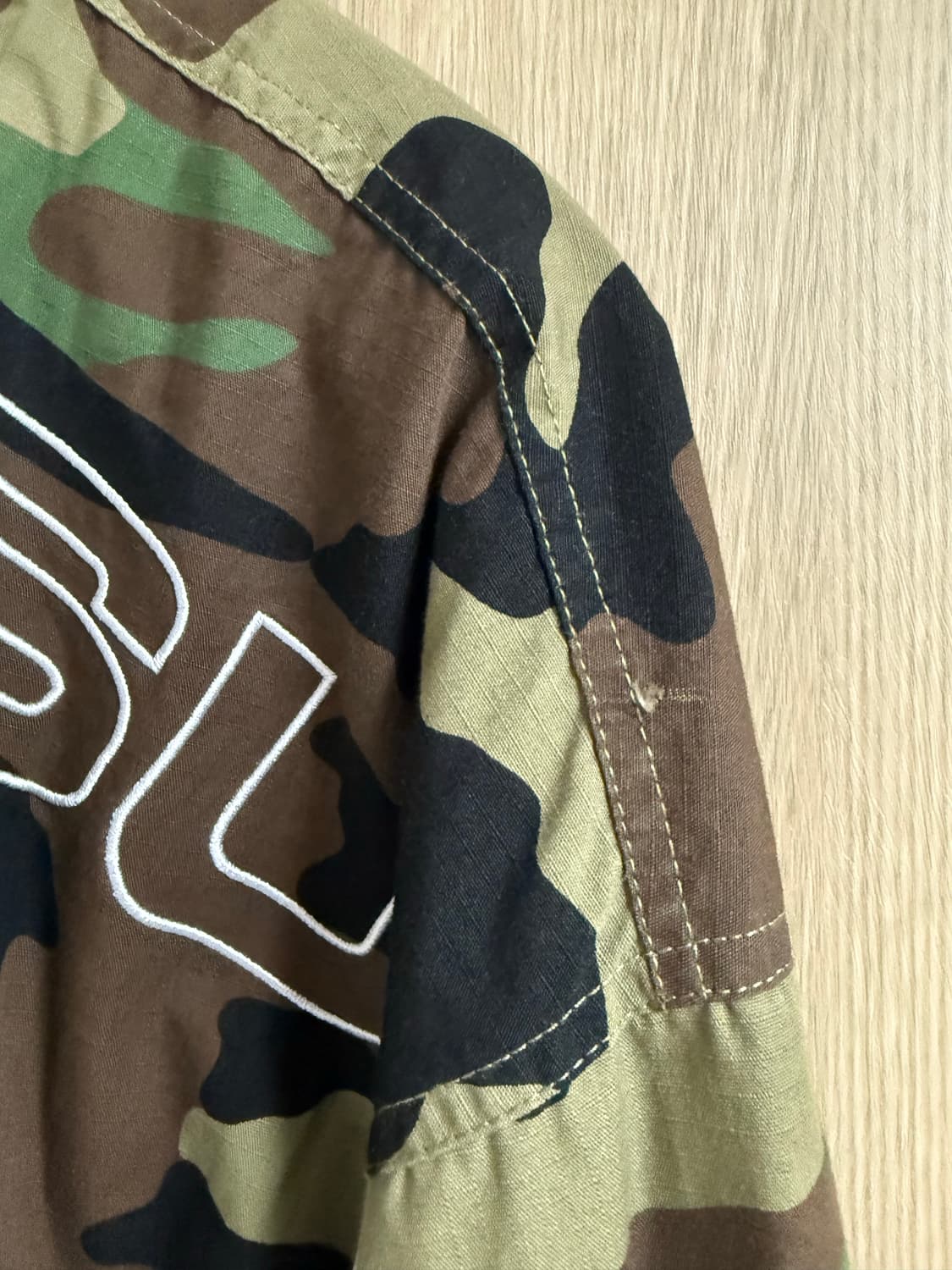 Supreme 카모 트랙자켓 size L 상품이미지4