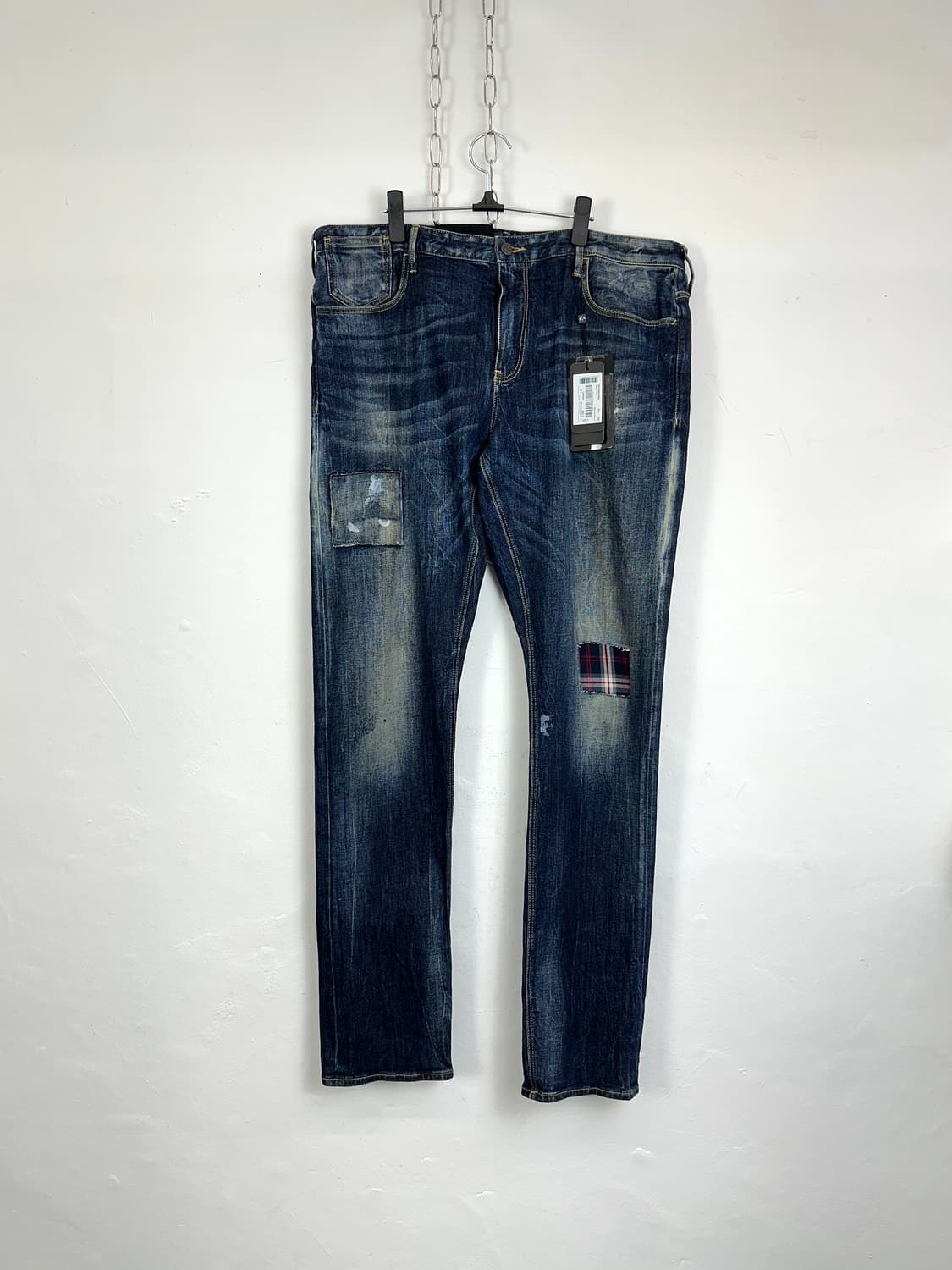 Armani Exchange Distressed Slim Denim (J 상품이미지4