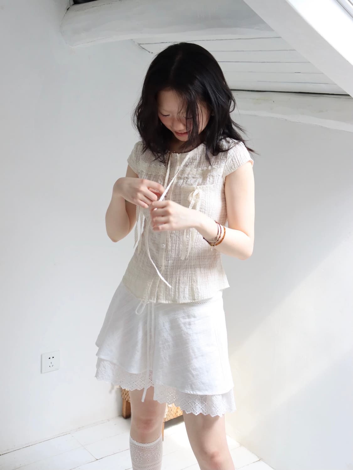 Sicastra 화이트 펀칭레이스 미니스커트 F 상품이미지3